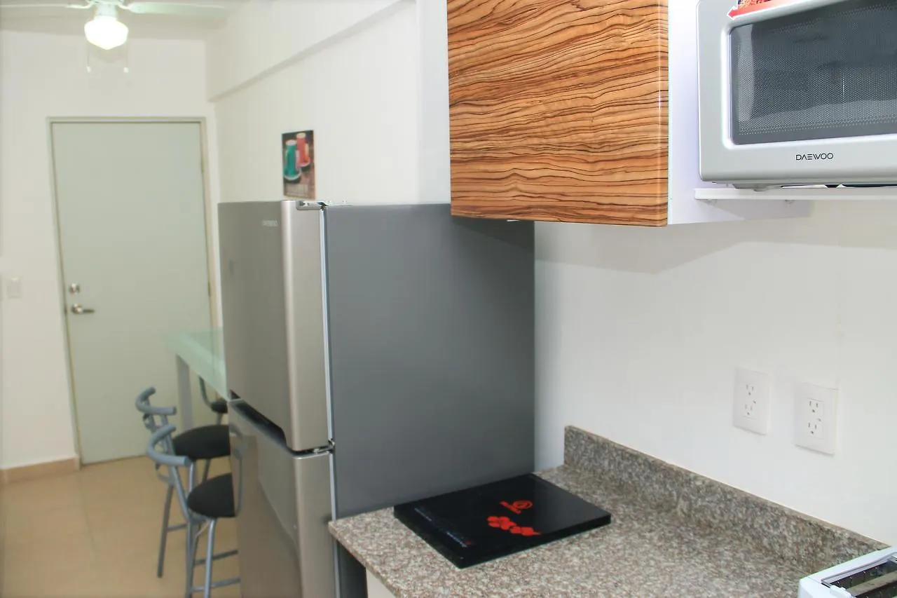 Xell Suites & Hotel Playa del Carmen 3*,